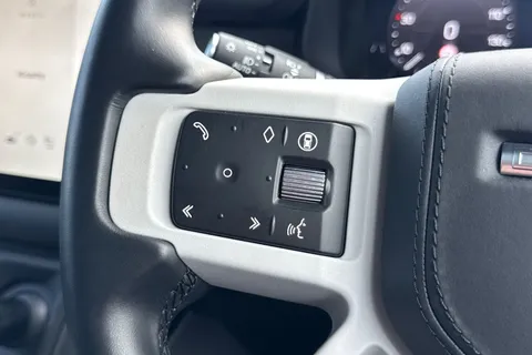 KW74UBJ Land Rover Defender 110 3.0 D350 110 X-Dynamic HSE 5dr Thumbnail #35