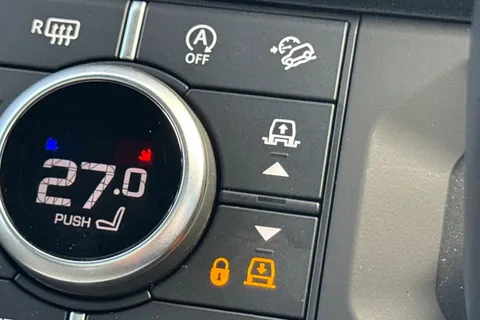 KW74UBJ Land Rover Defender 110 3.0 D350 110 X-Dynamic HSE 5dr Thumbnail #45