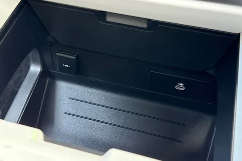 KW74UBJ Land Rover Defender 110 3.0 D350 110 X-Dynamic HSE 5dr Thumbnail #46