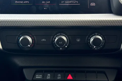 21 of 65 for Audi A1 S line 30 TFSI 116 PS 6-speed