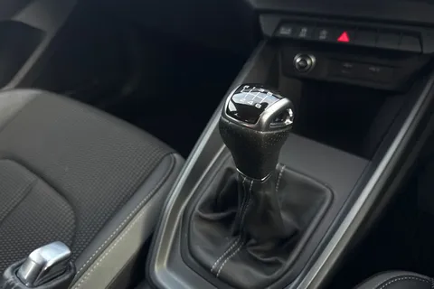 22 of 65 for Audi A1 S line 30 TFSI 116 PS 6-speed