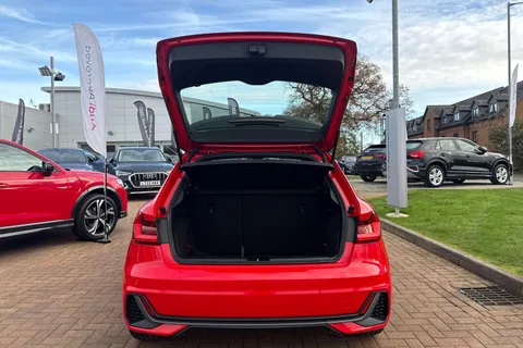 37 of 65 for Audi A1 S line 30 TFSI 116 PS 6-speed