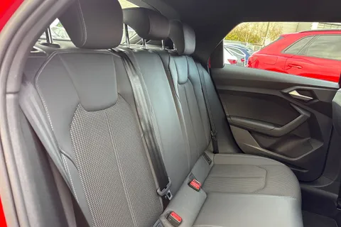 39 of 65 for Audi A1 S line 30 TFSI 116 PS 6-speed