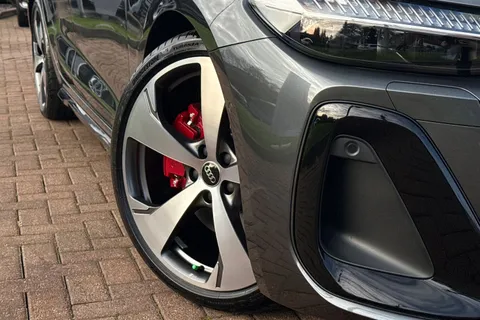 Audi A5 Avant 2.0 TDI Edition 1 S Tronic quattro Euro 6 (s/s) 5dr Thumbnail #26