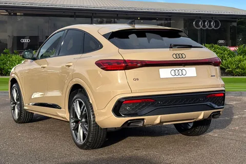  Audi Q5 2.0 TFSI Edition 1 Sportback S Tronic quattro Euro 6 (s/s) 5dr Thumbnail #3