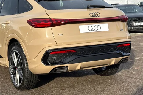  Audi Q5 2.0 TFSI Edition 1 Sportback S Tronic quattro Euro 6 (s/s) 5dr Thumbnail #8