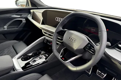  Audi Q5 2.0 TFSI Edition 1 Sportback S Tronic quattro Euro 6 (s/s) 5dr Thumbnail #14