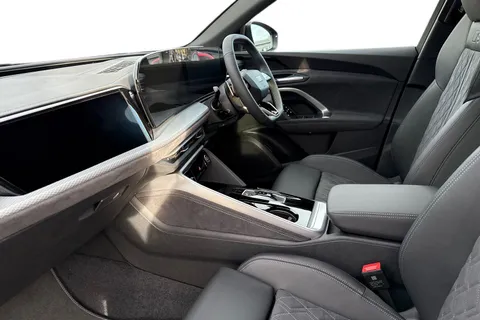  Audi Q5 2.0 TFSI Edition 1 Sportback S Tronic quattro Euro 6 (s/s) 5dr Thumbnail #15