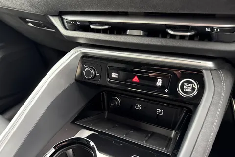  Audi Q5 2.0 TFSI Edition 1 Sportback S Tronic quattro Euro 6 (s/s) 5dr Thumbnail #52