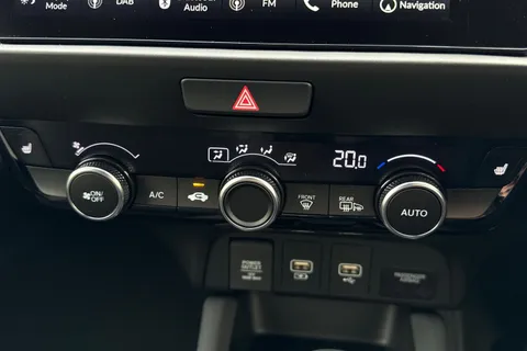 14 of 48 for HONDA JAZZ 1.5 i-MMD Hybrid Advance Sport 5dr eCVT