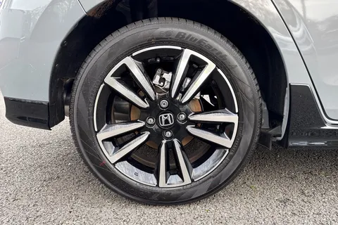 20 of 48 for HONDA JAZZ 1.5 i-MMD Hybrid Advance Sport 5dr eCVT