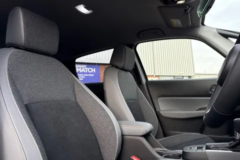 21 of 48 for HONDA JAZZ 1.5 i-MMD Hybrid Advance Sport 5dr eCVT