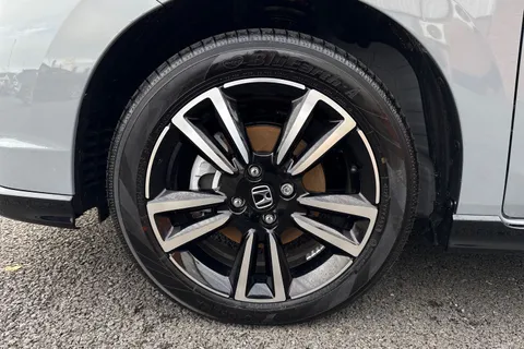 23 of 48 for HONDA JAZZ 1.5 i-MMD Hybrid Advance Sport 5dr eCVT