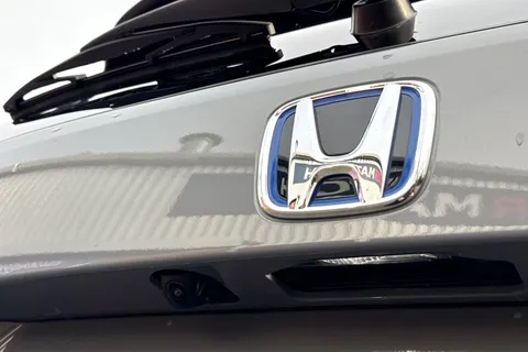 26 of 48 for HONDA JAZZ 1.5 i-MMD Hybrid Advance Sport 5dr eCVT