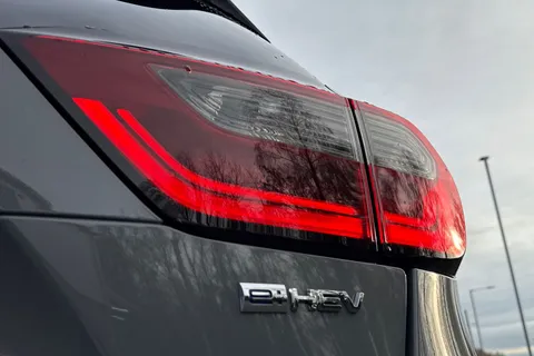 28 of 48 for HONDA JAZZ 1.5 i-MMD Hybrid Advance Sport 5dr eCVT