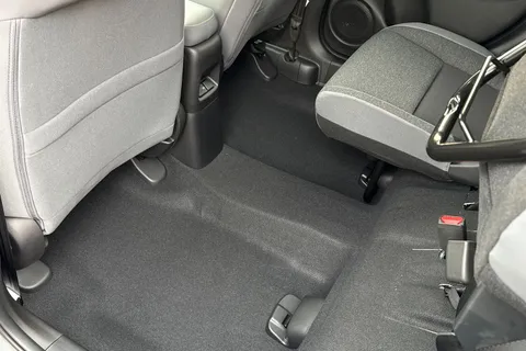 31 of 48 for HONDA JAZZ 1.5 i-MMD Hybrid Advance Sport 5dr eCVT