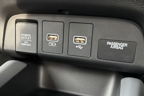 35 of 48 for HONDA JAZZ 1.5 i-MMD Hybrid Advance Sport 5dr eCVT