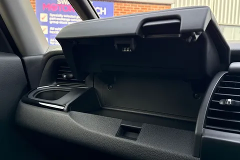 42 of 48 for HONDA JAZZ 1.5 i-MMD Hybrid Advance Sport 5dr eCVT