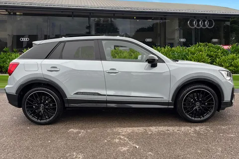  Audi SQ2 2.0 TFSI Black Edition S Tronic quattro Euro 6 (s/s) 5dr Thumbnail #4