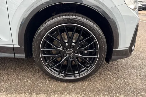  Audi SQ2 2.0 TFSI Black Edition S Tronic quattro Euro 6 (s/s) 5dr Thumbnail #12