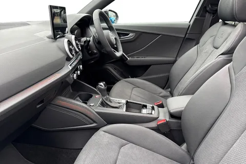  Audi SQ2 2.0 TFSI Black Edition S Tronic quattro Euro 6 (s/s) 5dr Thumbnail #15