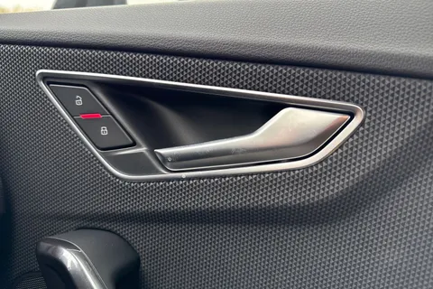  Audi SQ2 2.0 TFSI Black Edition S Tronic quattro Euro 6 (s/s) 5dr Thumbnail #21
