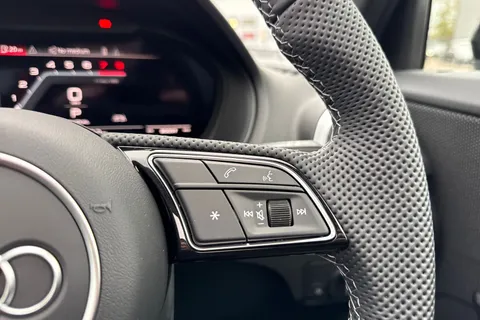  Audi SQ2 2.0 TFSI Black Edition S Tronic quattro Euro 6 (s/s) 5dr Thumbnail #28