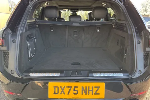 DX75NHZ Land Rover Range Rover Sport 3.0 P460e Edition 5dr Thumbnail #11
