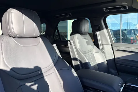 DX75NHZ Land Rover Range Rover Sport 3.0 P460e Edition 5dr Thumbnail #22