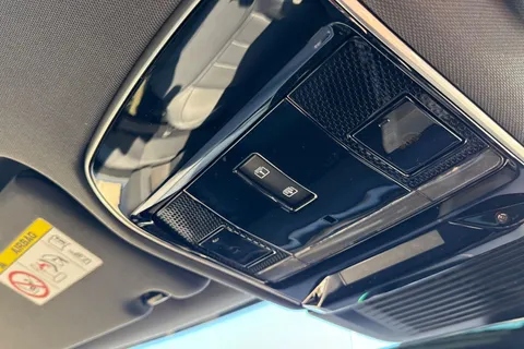 DX75NHZ Land Rover Range Rover Sport 3.0 P460e Edition 5dr Thumbnail #24