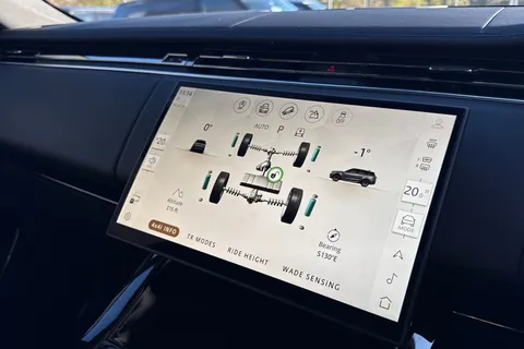 DX75NHZ Land Rover Range Rover Sport 3.0 P460e Edition 5dr Thumbnail #40