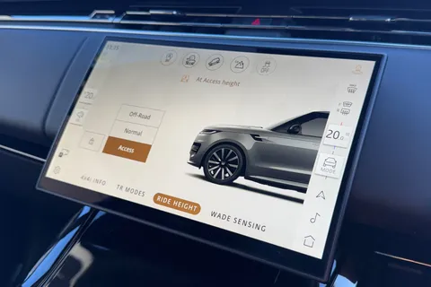 DX75NHZ Land Rover Range Rover Sport 3.0 P460e Edition 5dr Thumbnail #42