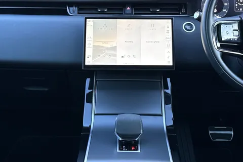 KS73YEJ Land Rover Range Rover Evoque 2.0 D200 Dynamic HSE 5dr Thumbnail #16