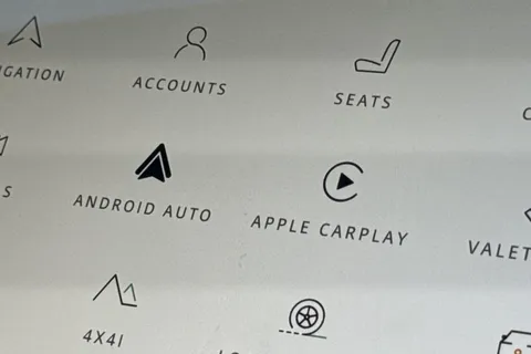 KS73YEJ Land Rover Range Rover Evoque 2.0 D200 Dynamic HSE 5dr Thumbnail #39