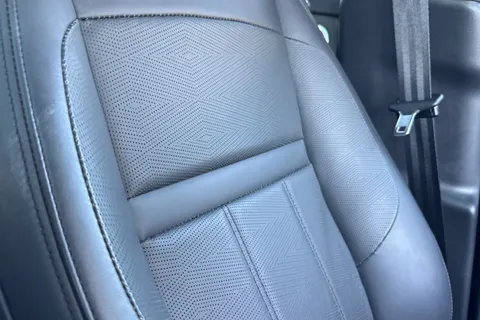 KS73YEJ Land Rover Range Rover Evoque 2.0 D200 Dynamic HSE 5dr Thumbnail #51