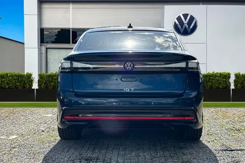  Volkswagen Id.7 Pro S 86kWh Match Plus Tourer Auto 5dr Thumbnail #4