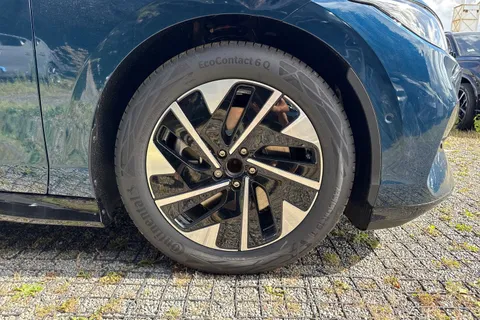  Volkswagen Id.7 Pro S 86kWh Match Plus Tourer Auto 5dr Thumbnail #12