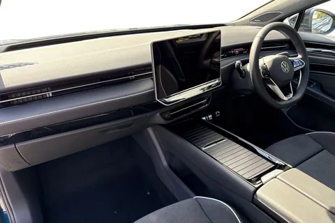  Volkswagen Id.7 Pro S 86kWh Match Plus Tourer Auto 5dr Thumbnail #14