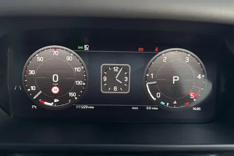 KO24WHV Land Rover Defender 90 3.0 D300 X-Dynamic HSE 3dr Thumbnail #18