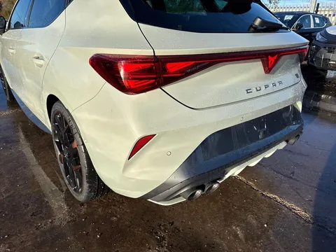 CUPRA Leon 2.0 TSI VZ3 DSG Euro 6 (s/s) 5dr Thumbnail #16