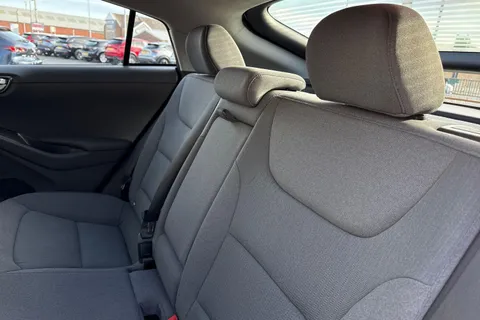 HT22OVZ Hyundai Ioniq 1.6 h-GDi Premium DCT Euro 6 (s/s) 5dr Thumbnail #15