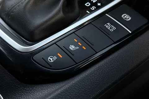 HT22OVZ Hyundai Ioniq 1.6 h-GDi Premium DCT Euro 6 (s/s) 5dr Thumbnail #34