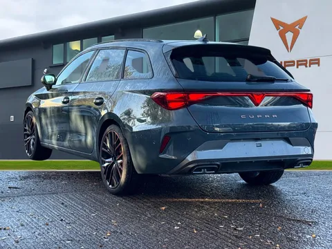 CUPRA Leon 1.5 eTSI EVO V3 DSG Euro 6 (s/s) 5dr Thumbnail #3