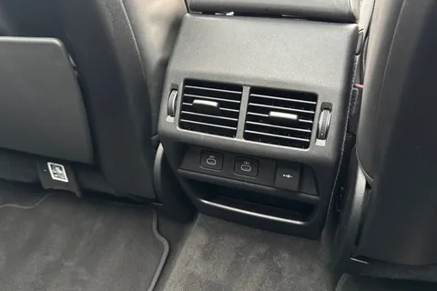 KW74ZKD Land Rover Discovery Sport 2.0 D200 Dynamic HSE 5dr Thumbnail #20