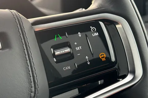 KW74ZKD Land Rover Discovery Sport 2.0 D200 Dynamic HSE 5dr Thumbnail #33