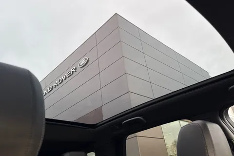 KW74ZKD Land Rover Discovery Sport 2.0 D200 Dynamic HSE 5dr Thumbnail #35