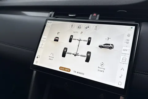 KW74ZKD Land Rover Discovery Sport 2.0 D200 Dynamic HSE 5dr Thumbnail #40