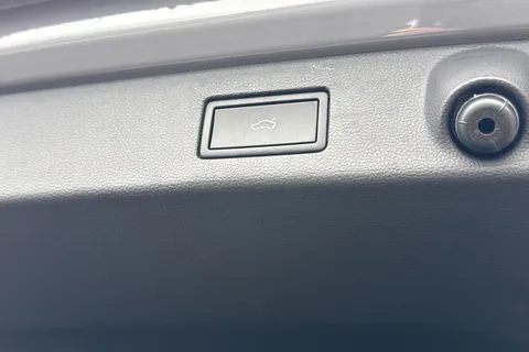 KV24HBB Volkswagen Arteon 2.0 TDI 200 4MOTION R-Line 5dr DSG Thumbnail #28