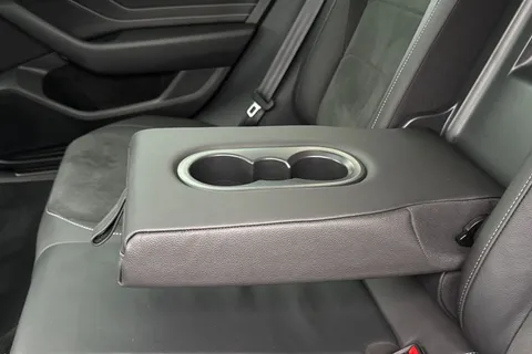 KV24HBB Volkswagen Arteon 2.0 TDI 200 4MOTION R-Line 5dr DSG Thumbnail #32