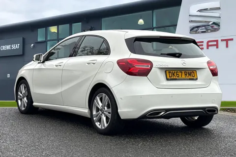 DK67RMO Mercedes-Benz A Class 2.1 A200d Sport (Premium) 7G-DCT Euro 6 (s/s) 5dr Thumbnail #3